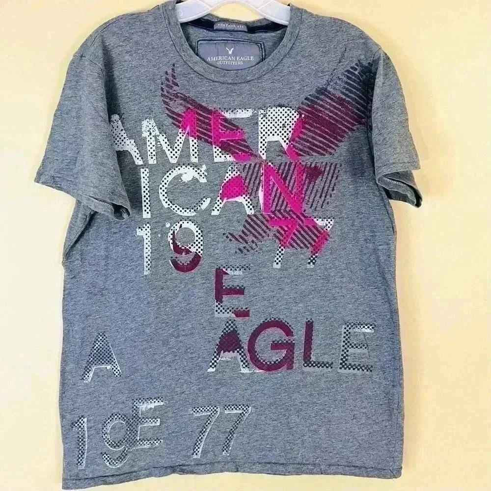 American Eagle Vintage Fit Gray & Pink 1977 100% Crew Cotton Tee Size‎ M